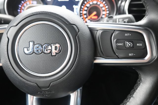 Used 2020 Jeep Wrangler Unlimited Sahara AWD/4WD image 19