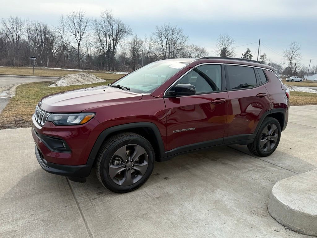 Used 2022 Jeep Compass Latitude w/ Sun and Sound Group image 4