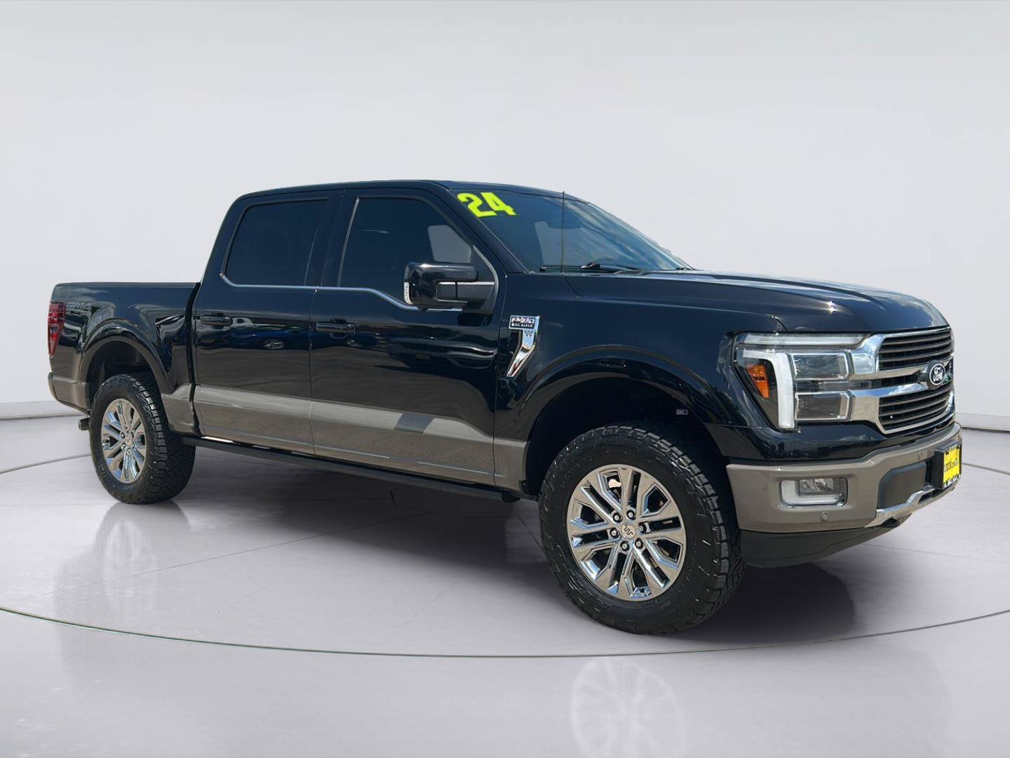 Certified 2025 Ford F150 King Ranch w/ FX4 Off-Road Package AWD/4WD image 3