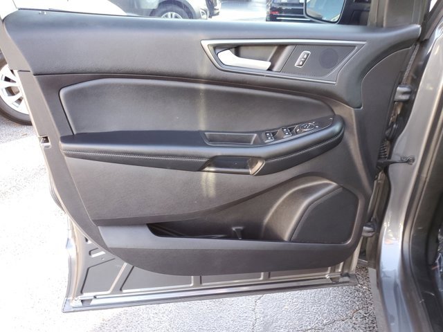 Certified 2022 Ford Edge SE w/ Black Appearance Package image 16