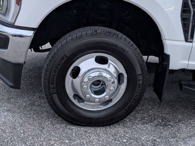 Certified 2024 Ford F350 Lariat AWD/4WD image 4