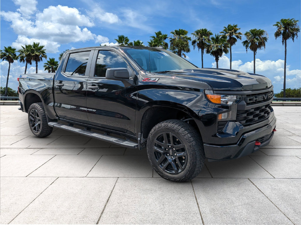 Used 2024 Chevrolet Silverado 1500 Custom Trail Boss AWD/4WD image 2