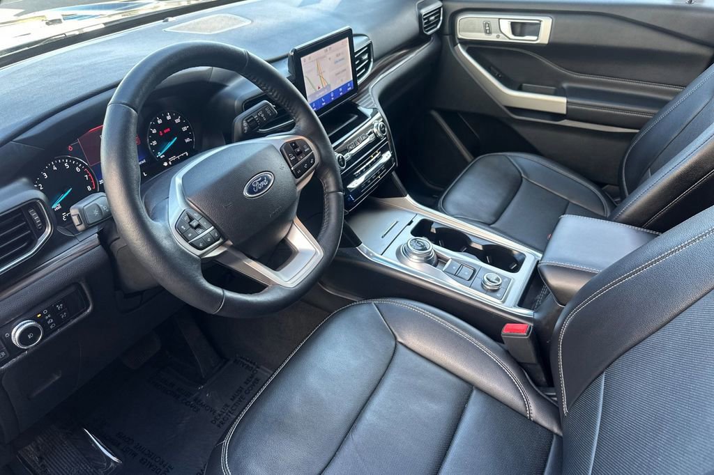 Certified 2023 Ford Explorer Limited w/ Hybrid Equipment Group 310A image 12