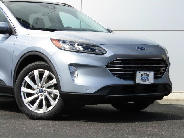 Certified 2022 Ford Escape Titanium w/ Titanium Elite Package AWD/4WD image 5