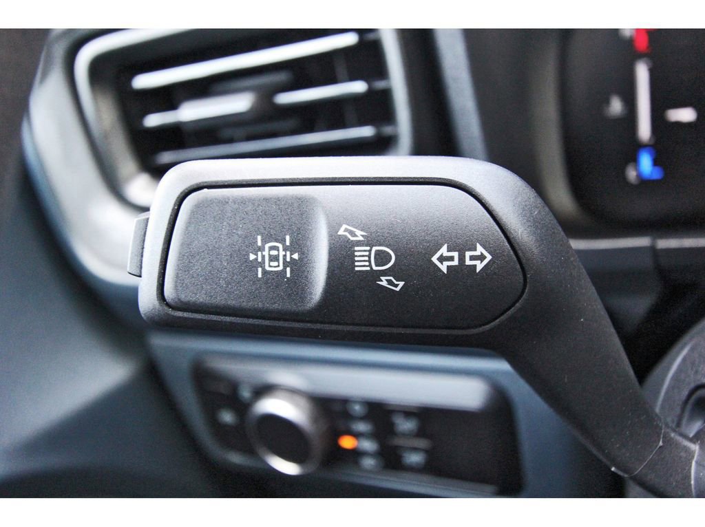 Certified 2025 Ford Maverick XLT w/ Black Appearance Package image 17