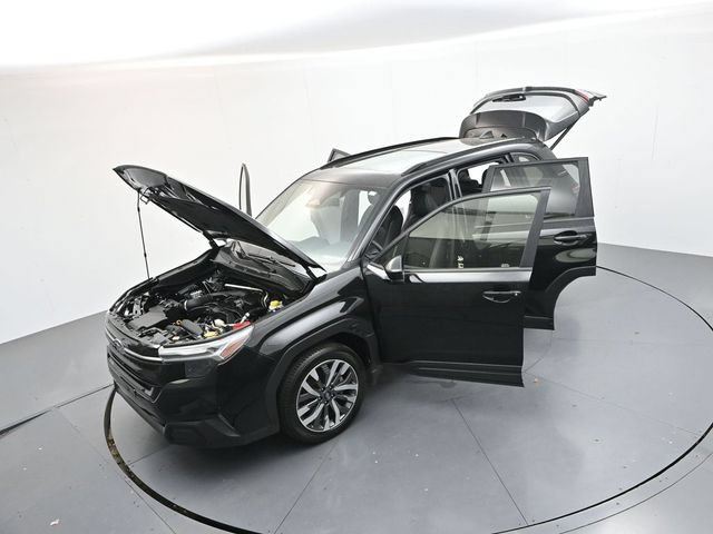 Used 2025 Subaru Forester Touring w/ Popular Package - Touring AWD/4WD image 28