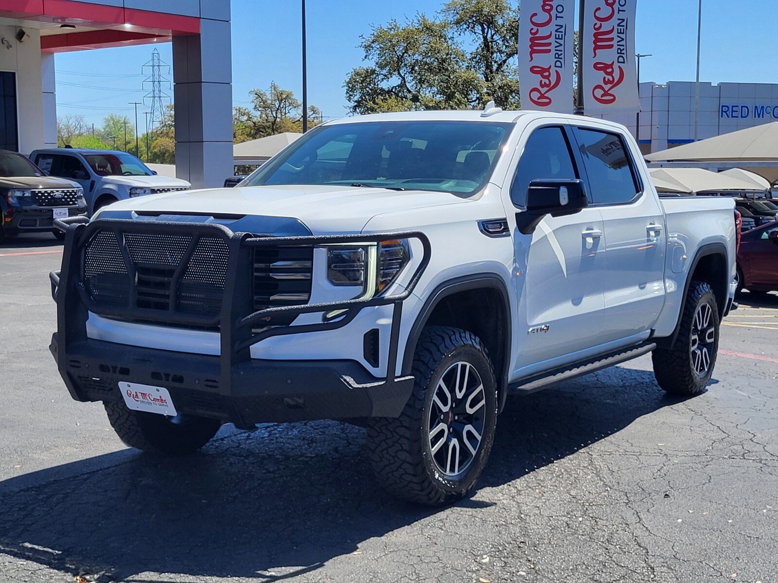 Used 2023 GMC Sierra 1500 AT4 w/ AT4 Premium Package image 7