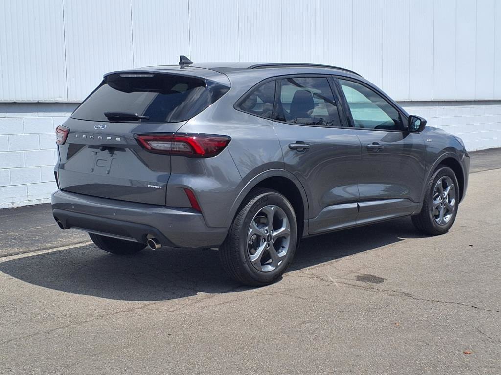 Certified 2023 Ford Escape ST-Line w/ Tech Pack #1 image 4