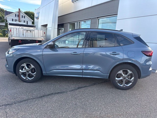 Certified 2023 Ford Escape ST-Line w/ Tech Pack #1 AWD/4WD image 9
