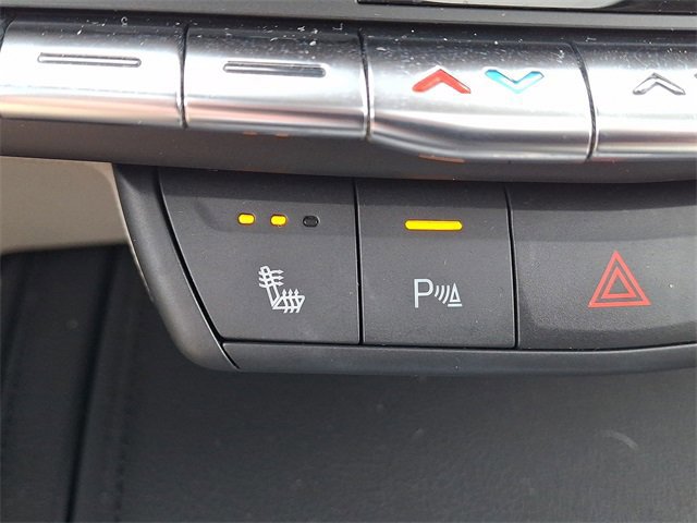 Used 2020 Cadillac XT4 Luxury w/ Cold Weather Package image 25