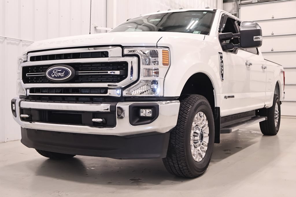Certified 2022 Ford F350 Lariat w/ Chrome Package AWD/4WD image 6