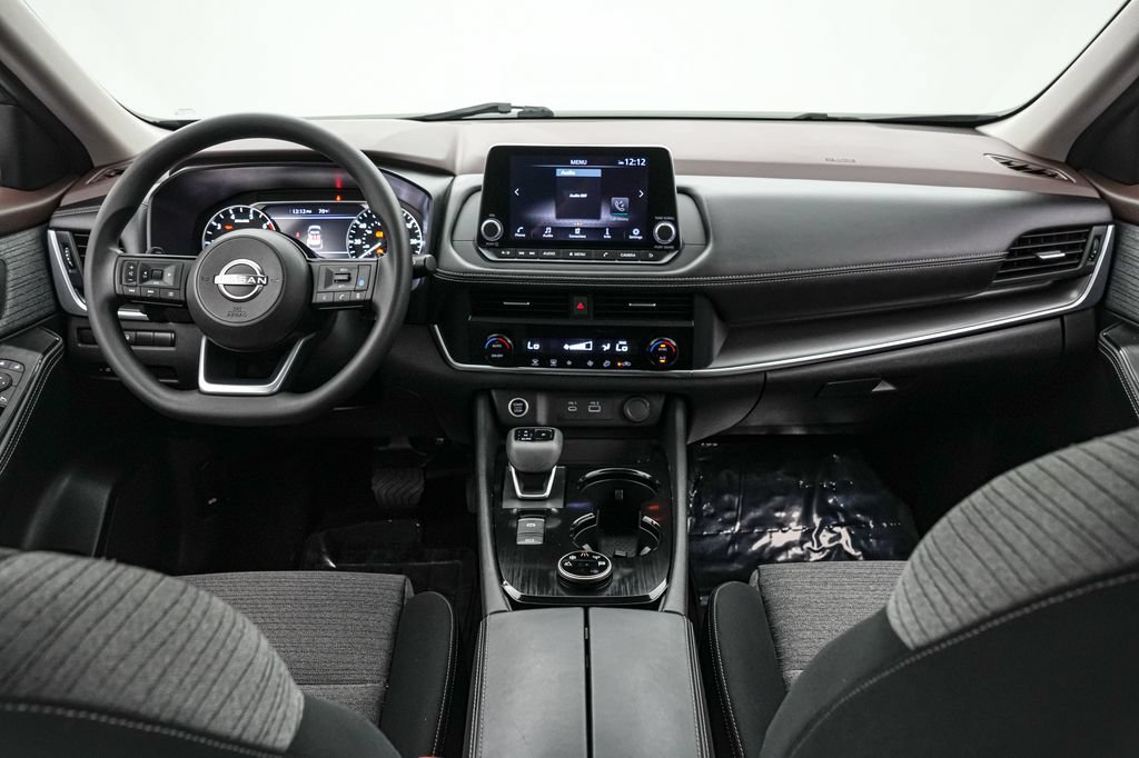 Used 2023 Nissan Rogue SV AWD/4WD image 14