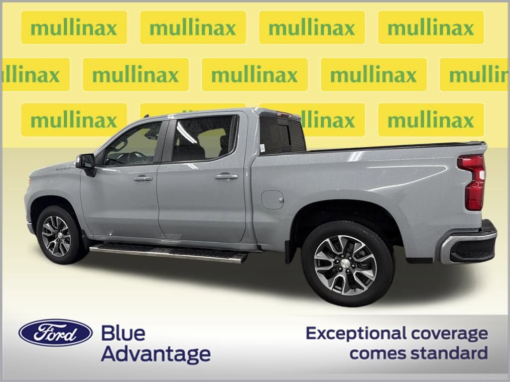 Used 2024 Chevrolet Silverado 1500 LT w/ Convenience Package II image 11