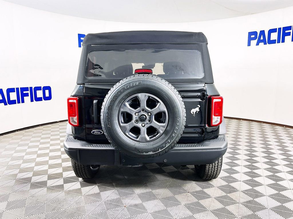 Certified 2024 Ford Bronco Black Diamond image 4