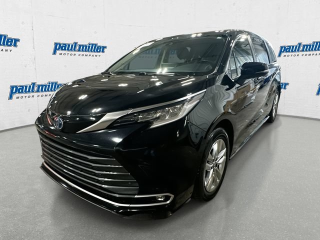 Used 2024 Toyota Sienna Limited AWD/4WD image 1