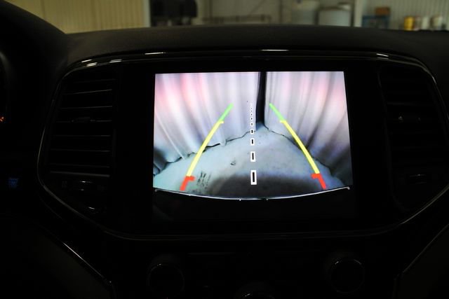 Used 2020 Jeep Grand Cherokee Limited AWD/4WD image 4