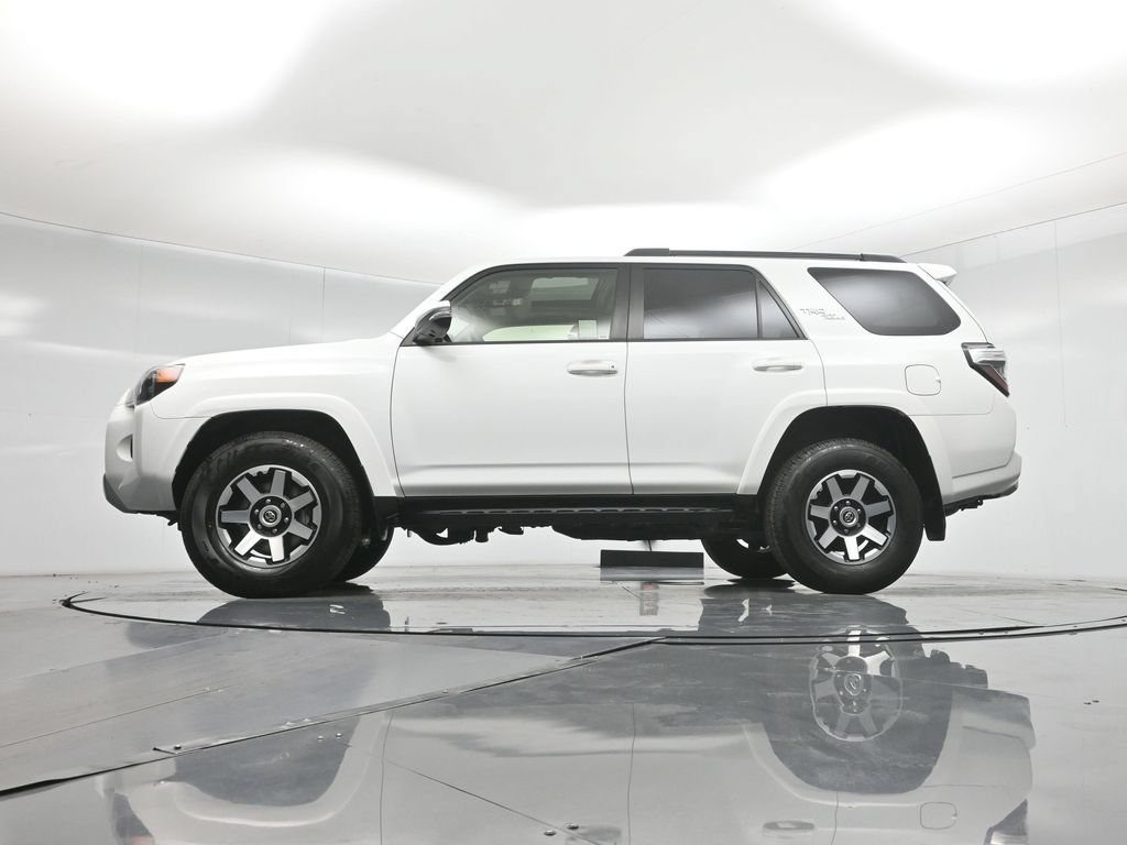 Used 2022 Toyota 4Runner TRD Off-Road Premium AWD/4WD image 53