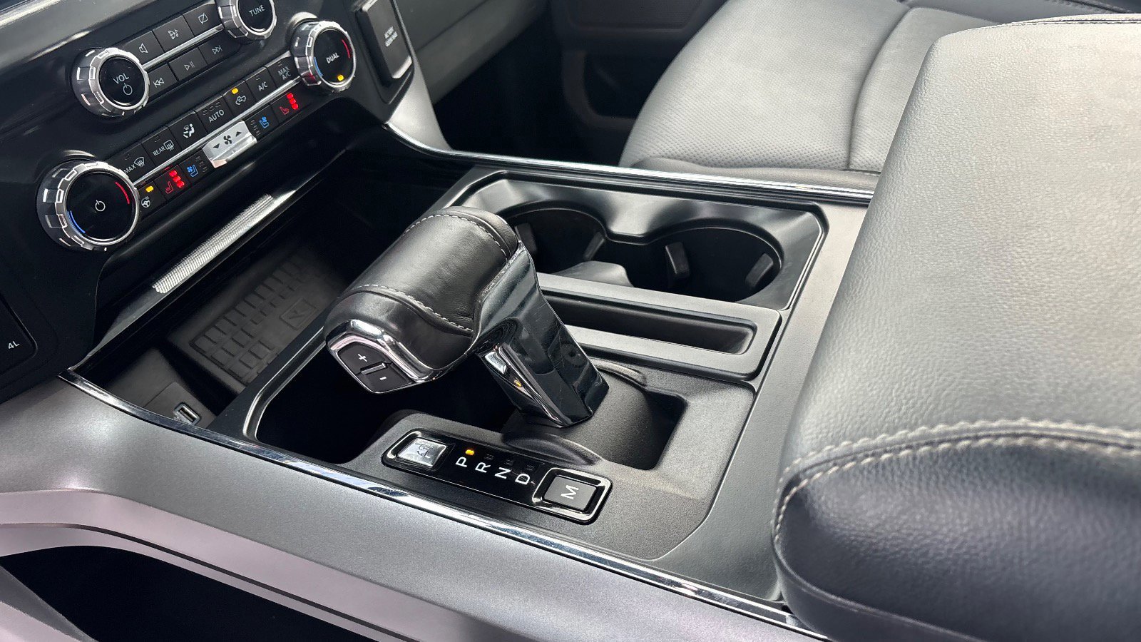 Certified 2022 Ford F150 Lariat w/ Equipment Group 502A High image 51