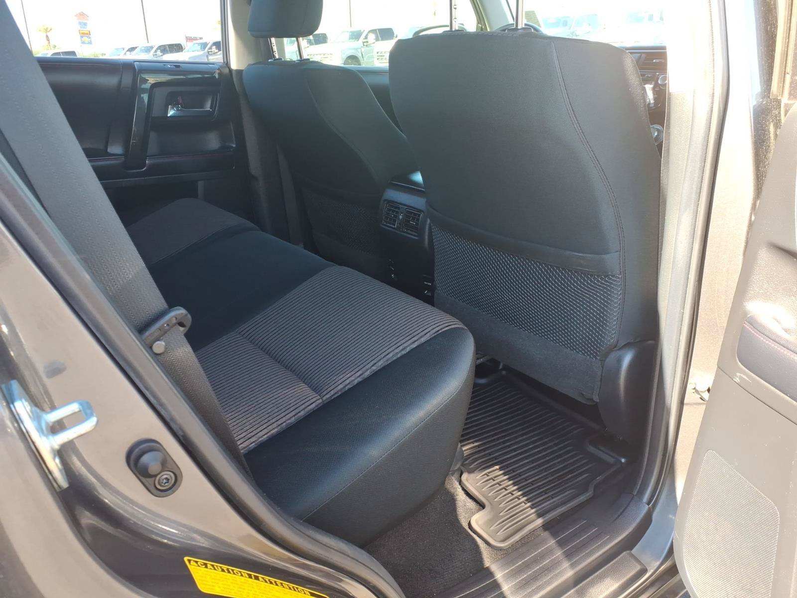 Used 2018 Toyota 4Runner TRD Off-Road AWD/4WD image 12