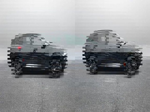 Used 2022 Buick Envision Essence w/ Technology Package I image 2