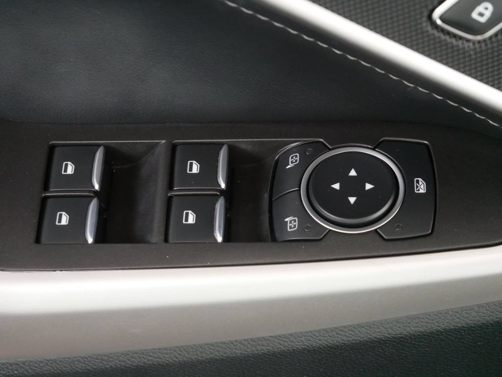 Certified 2023 Ford Explorer XLT w/ Equipment Group 202A AWD/4WD image 15