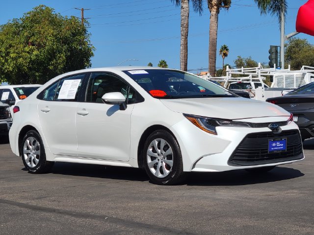 Used 2025 Toyota Corolla LE FWD image 32