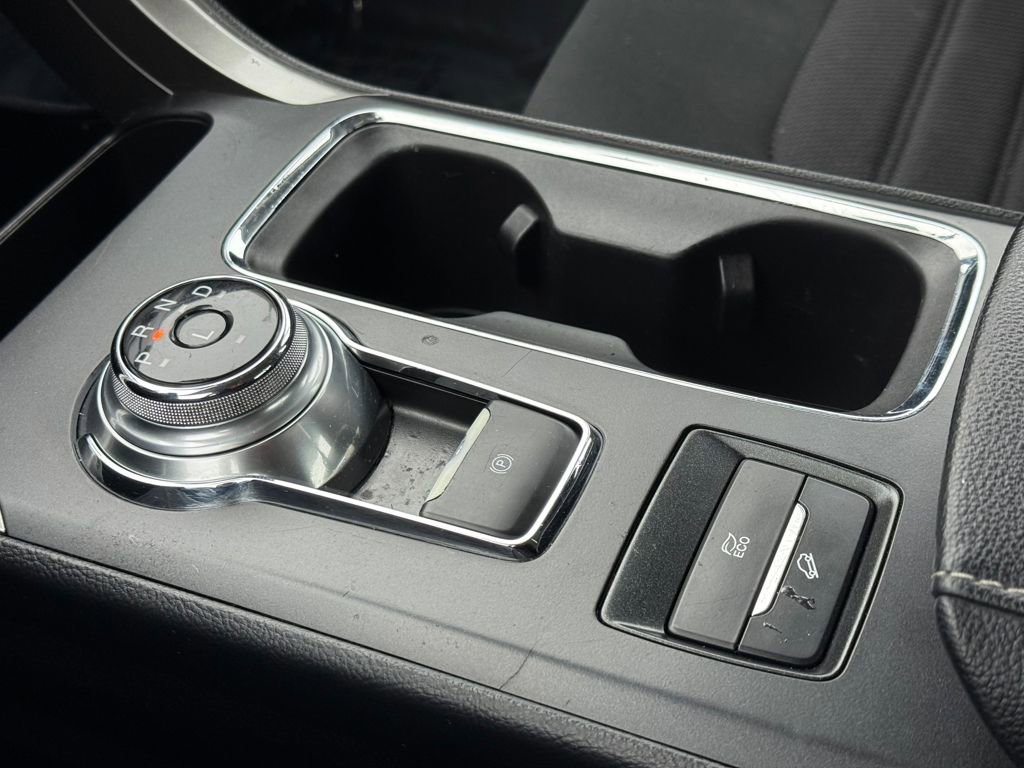 Certified 2020 Ford Fusion SE image 25