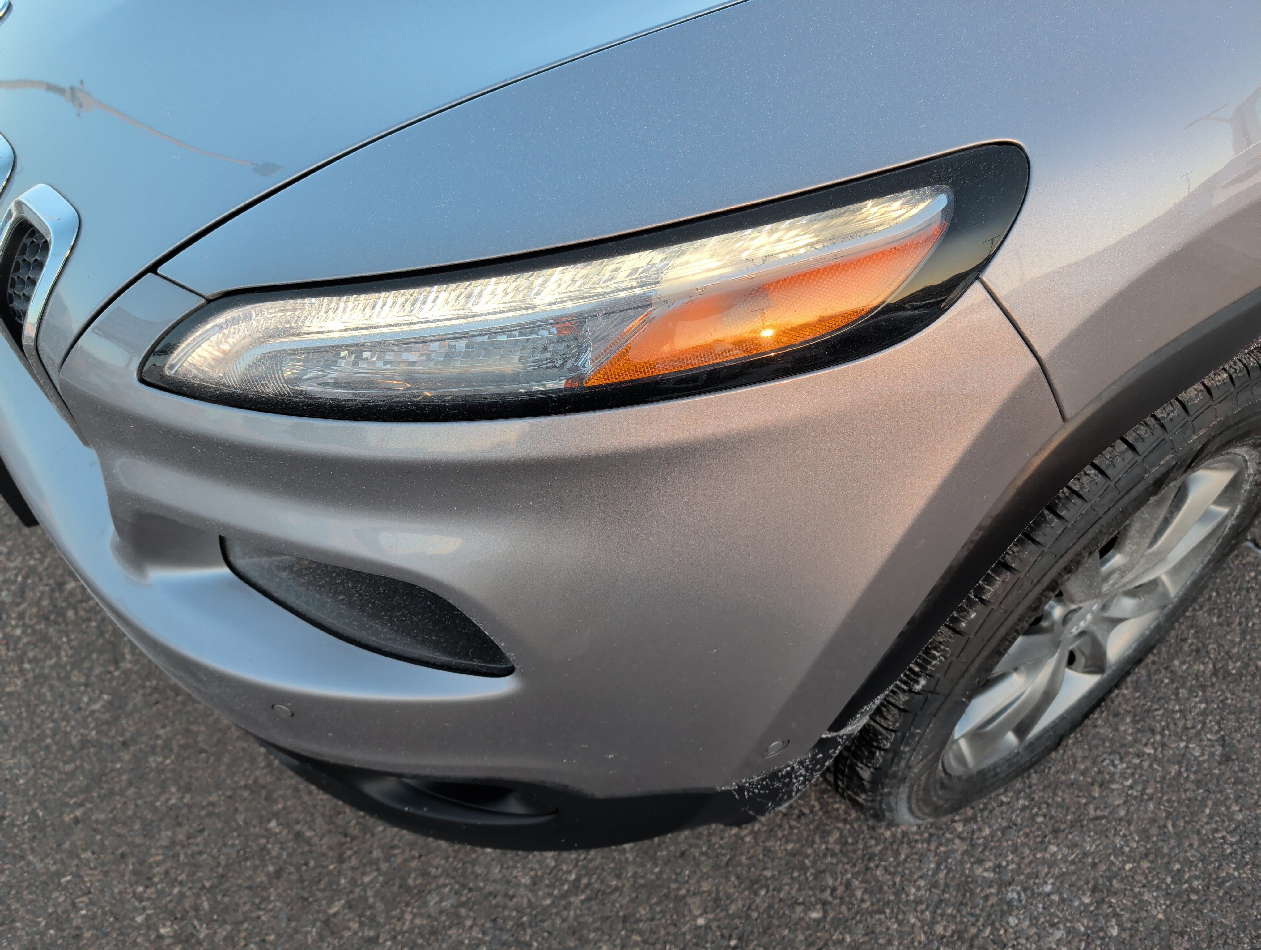 Used 2017 Jeep Cherokee Limited w/ Luxury Group image 16