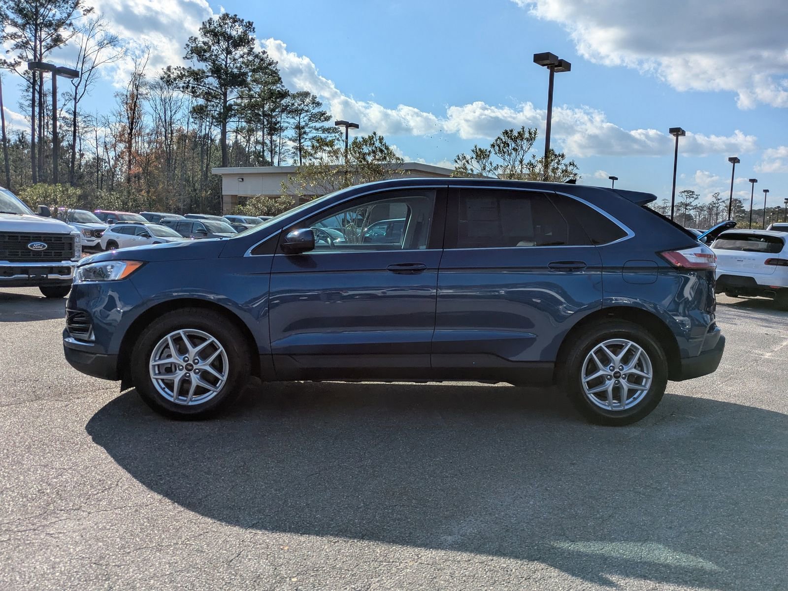 Certified 2024 Ford Edge SEL w/ Convenience Package image 8