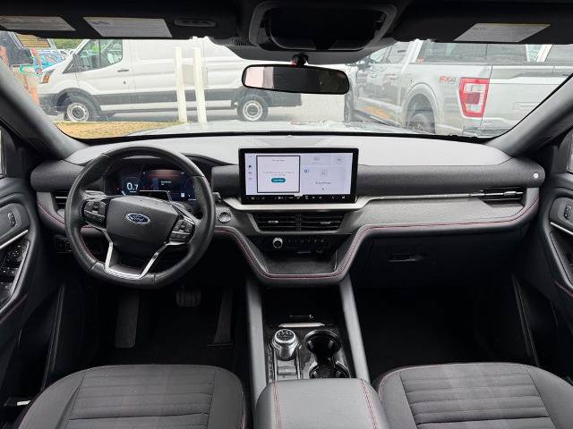 Certified 2025 Ford Explorer ST-Line w/ ST-Line Street Pack AWD/4WD image 15