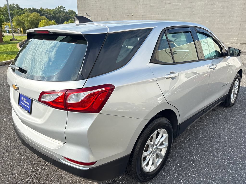 Used 2018 Chevrolet Equinox LS FWD image 17