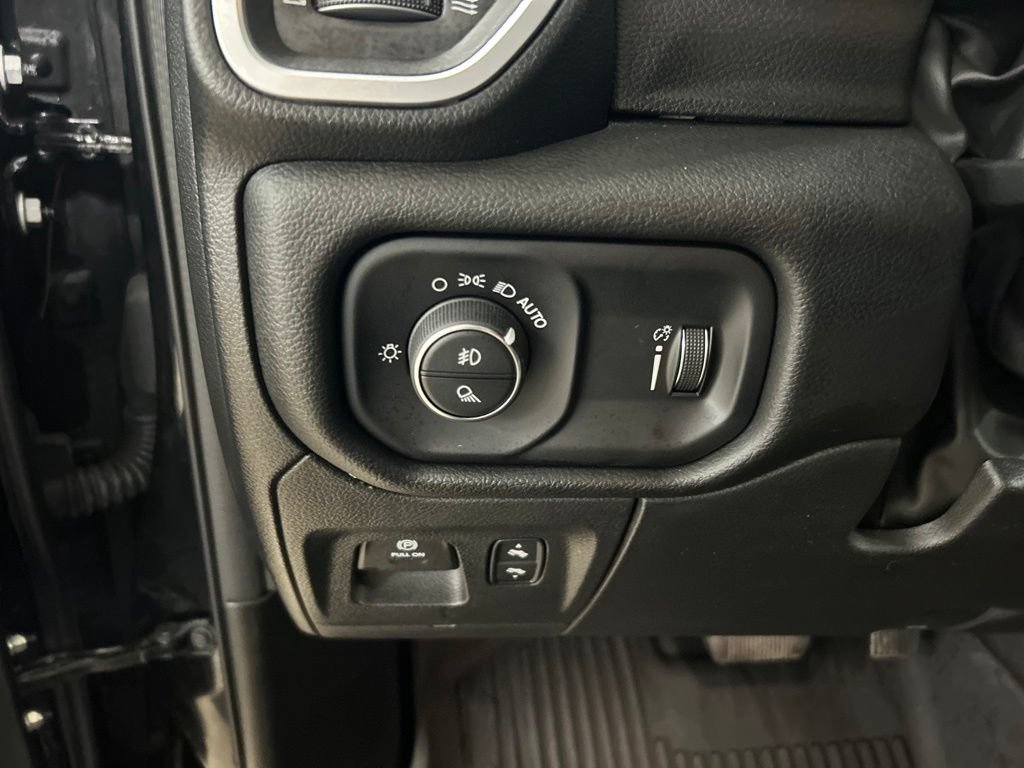 Used 2023 RAM 1500 Big Horn AWD/4WD image 14