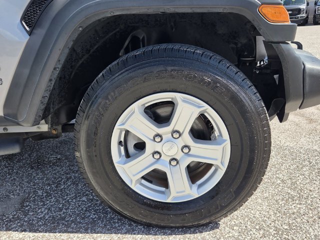 Used 2019 Jeep Wrangler Sport AWD/4WD image 11