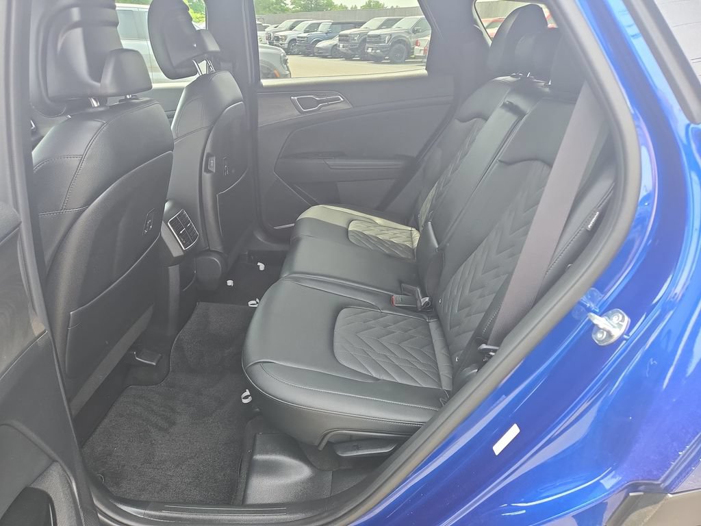 Used 2025 Kia Sportage X-Line w/ Premium Package AWD/4WD image 4