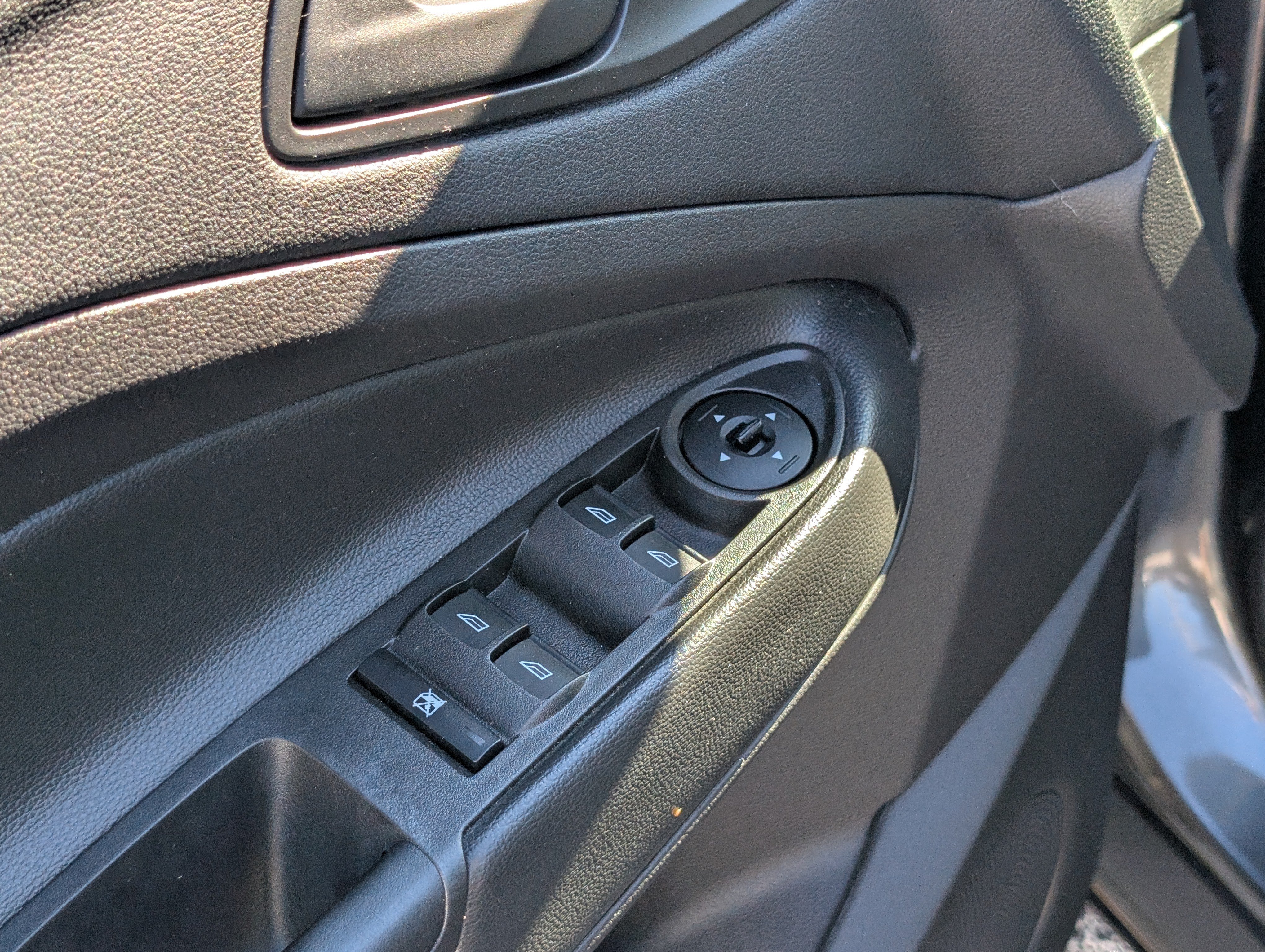Certified 2017 Ford Escape S FWD image 19