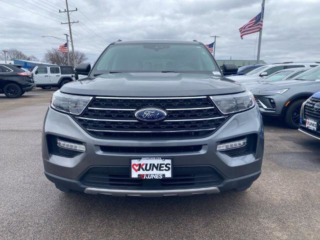 Certified 2023 Ford Explorer XLT w/ Equipment Group 202A image 15