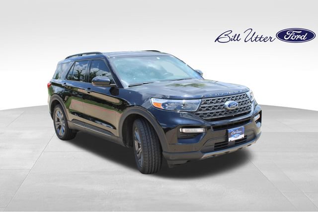 Certified 2023 Ford Explorer XLT w/ Equipment Group 202A RWD image 3