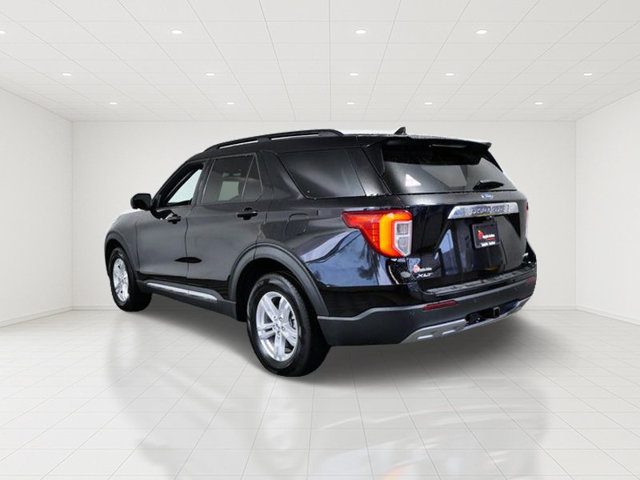 Certified 2023 Ford Explorer XLT w/ Equipment Group 202A AWD/4WD image 4