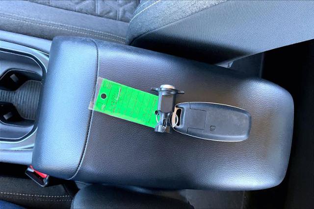 Used 2025 Nissan Kicks SV FWD image 14