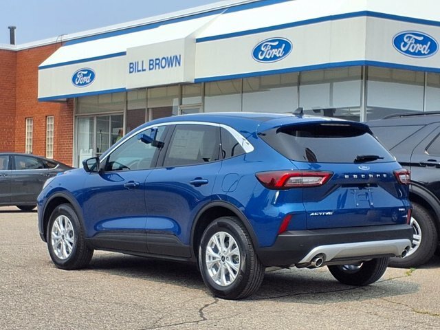 Certified 2023 Ford Escape Active w/ Tech Pack #2 AWD/4WD image 2