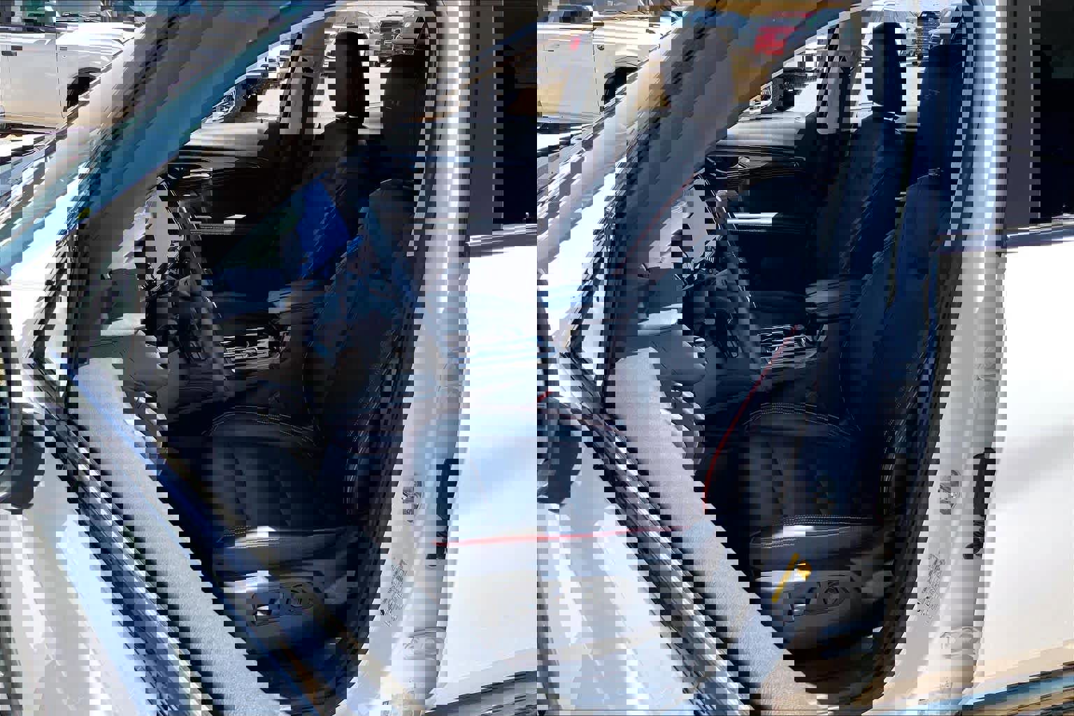 Used 2022 Buick Envision Essence w/ Sport Touring Package FWD image 10