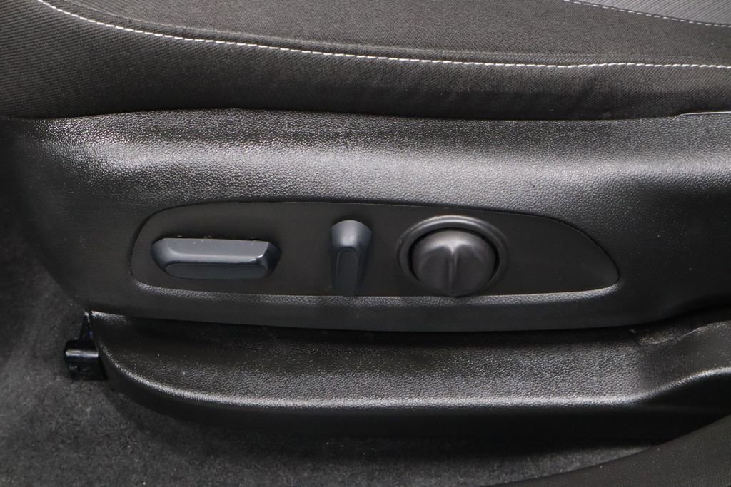 Used 2024 Chevrolet Blazer LT w/ Convenience Package image 25