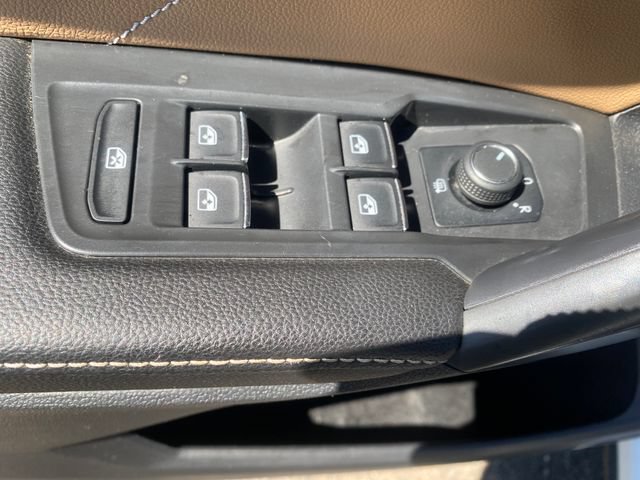 Used 2022 Volkswagen Tiguan SE AWD/4WD image 15