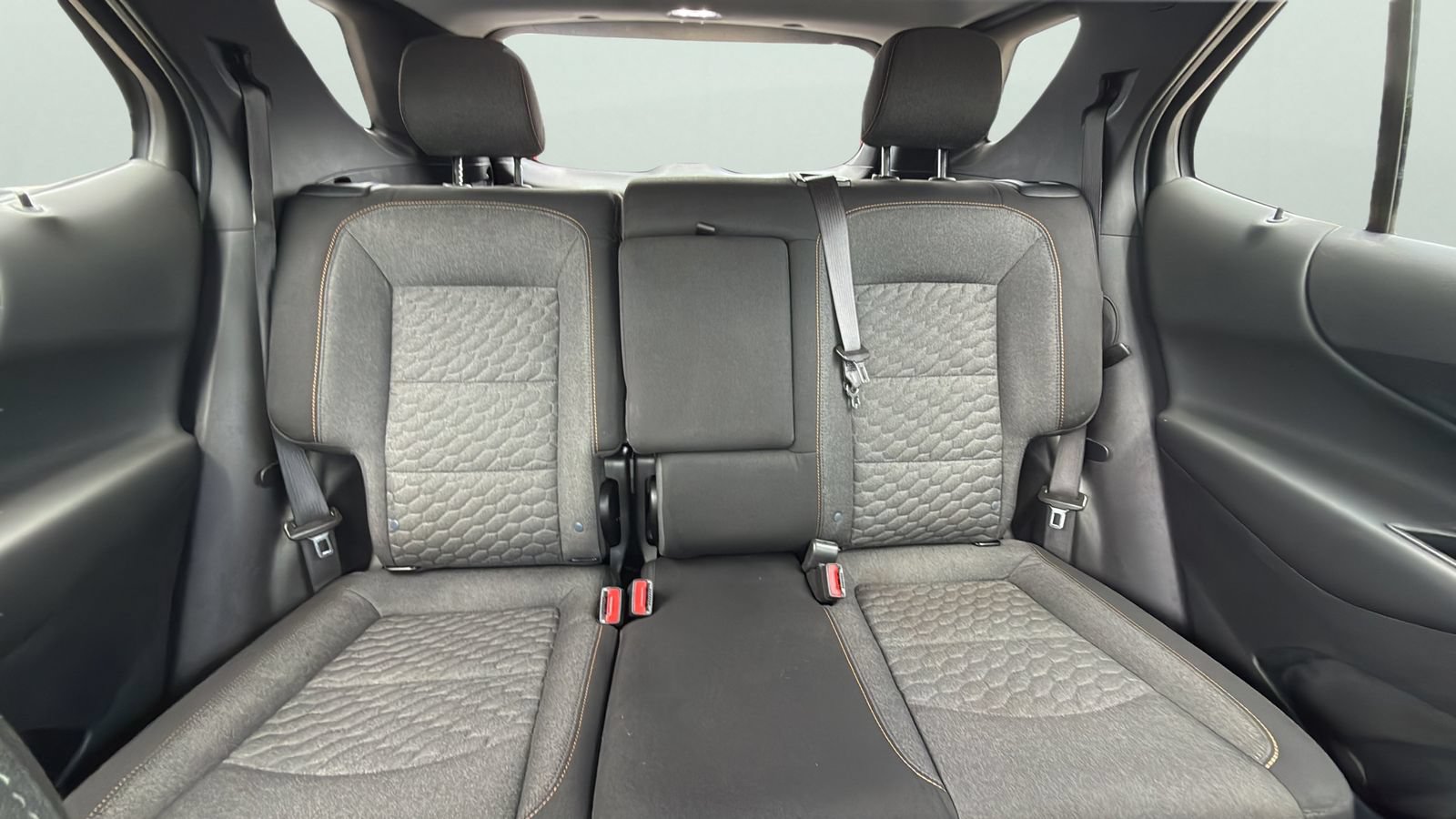 Used 2021 Chevrolet Equinox LT FWD image 26