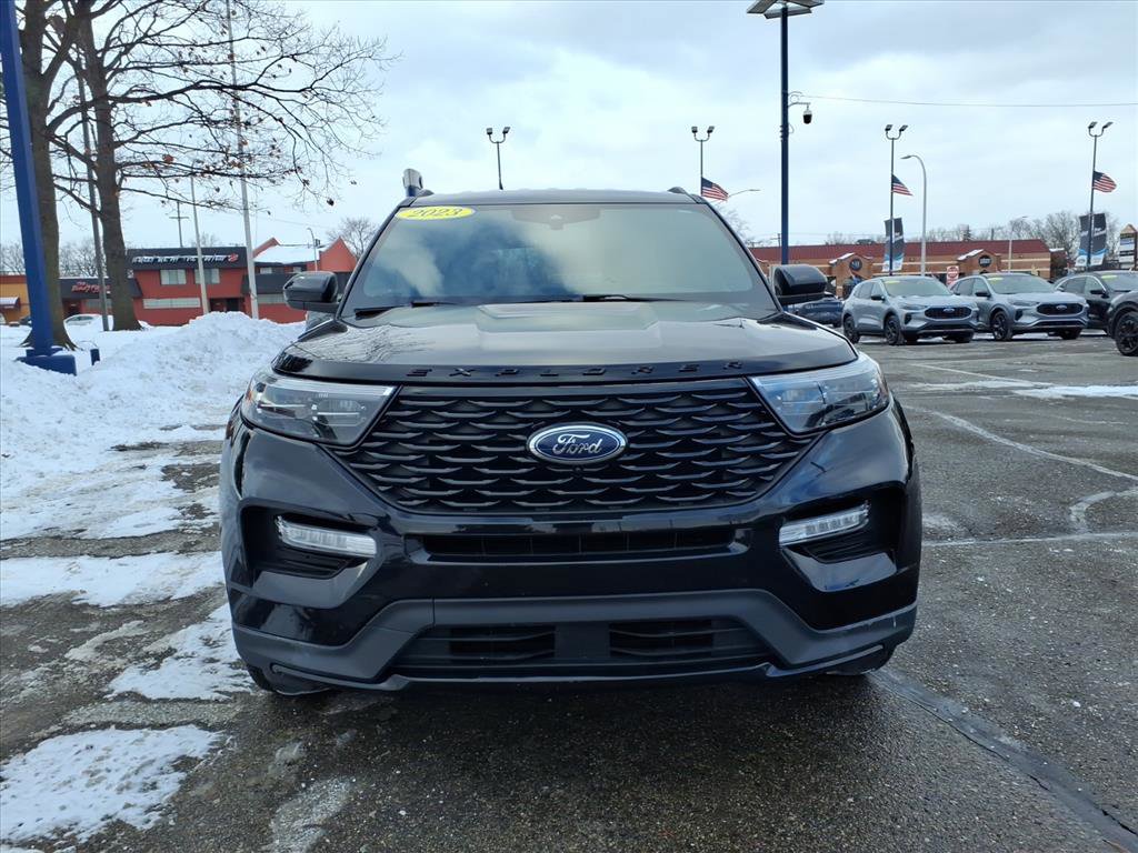Certified 2023 Ford Explorer ST-Line image 2