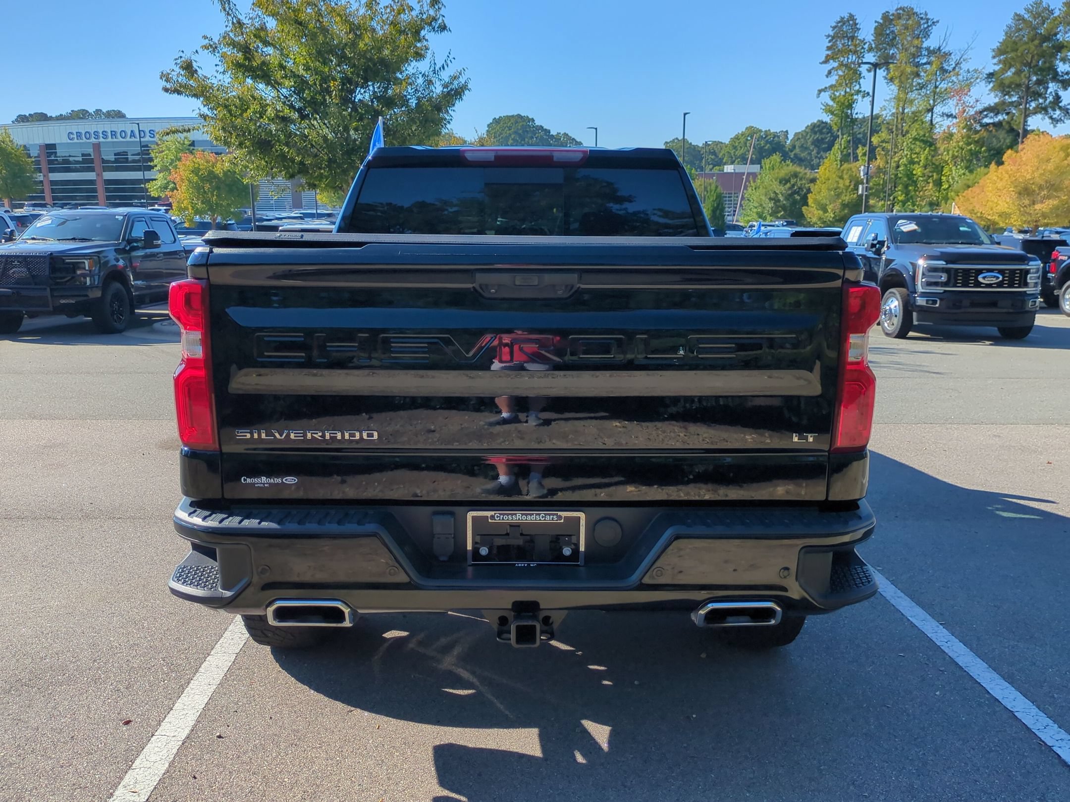 Used 2024 Chevrolet Silverado 1500 LT Trail Boss w/ Convenience Package II AWD/4WD image 5