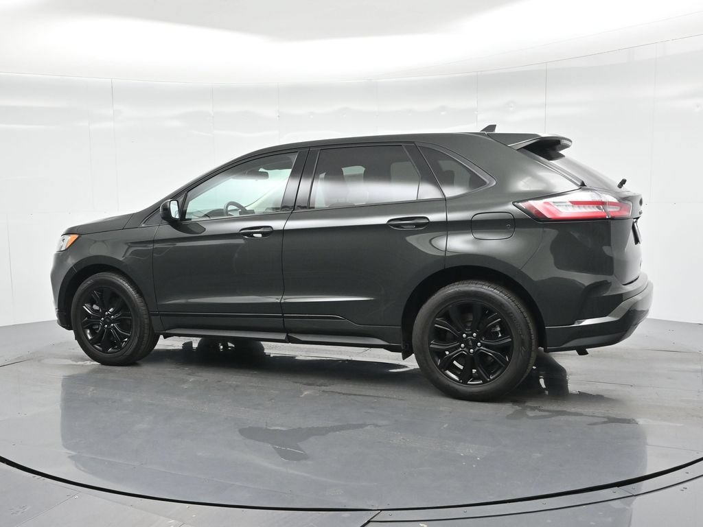 Certified 2022 Ford Edge SE w/ Black Appearance Package AWD/4WD image 7