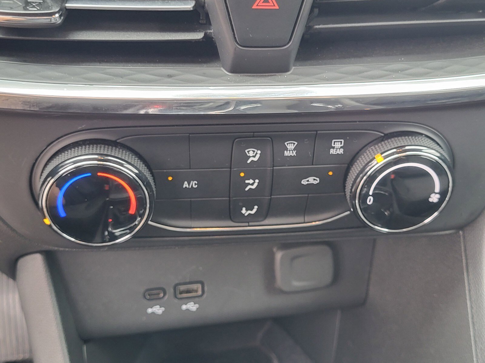 Used 2025 Buick Encore GX Preferred FWD image 22