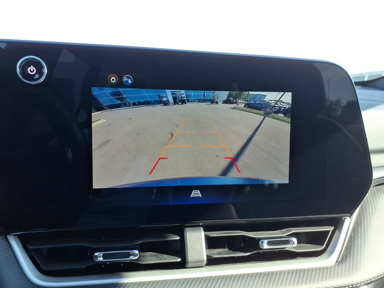 Used 2026 Chevrolet Equinox LT AWD/4WD image 22