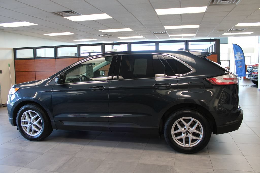 Certified 2023 Ford Edge SEL w/ Convenience Package AWD/4WD image 2